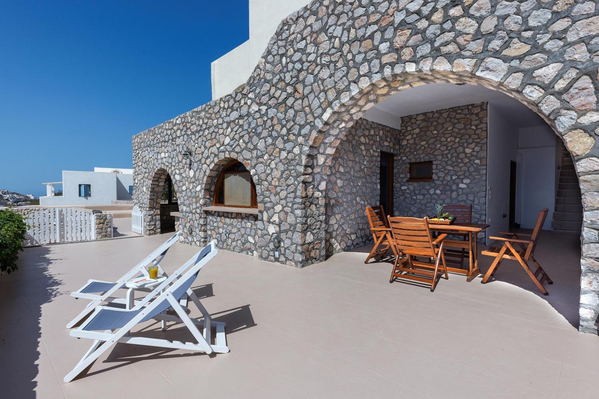 Zatrikion Santorini Villas Pyrgos Kallistis Luaran gambar