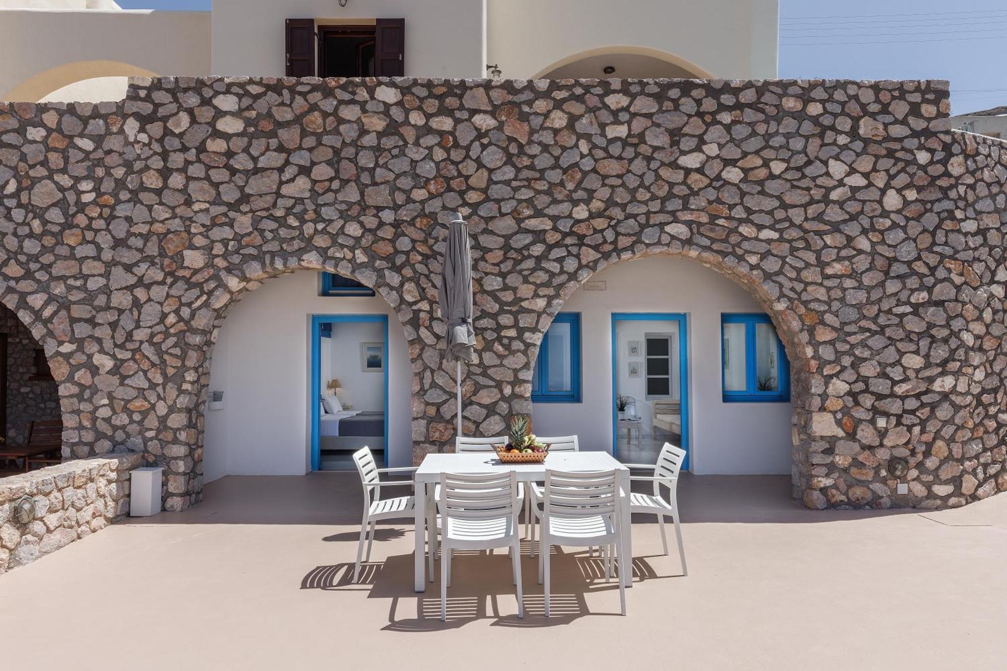 Zatrikion Santorini Villas Pyrgos Kallistis Luaran gambar