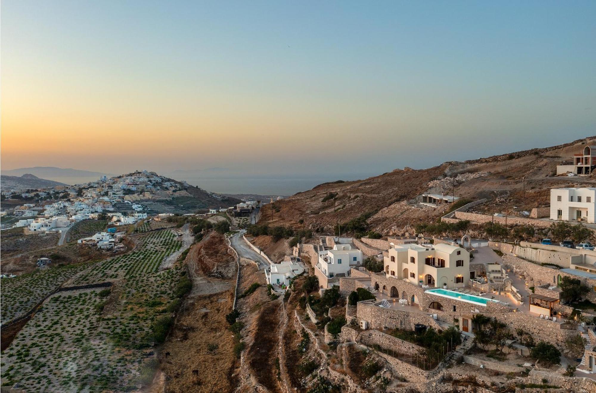Zatrikion Santorini Villas Pyrgos Kallistis Luaran gambar