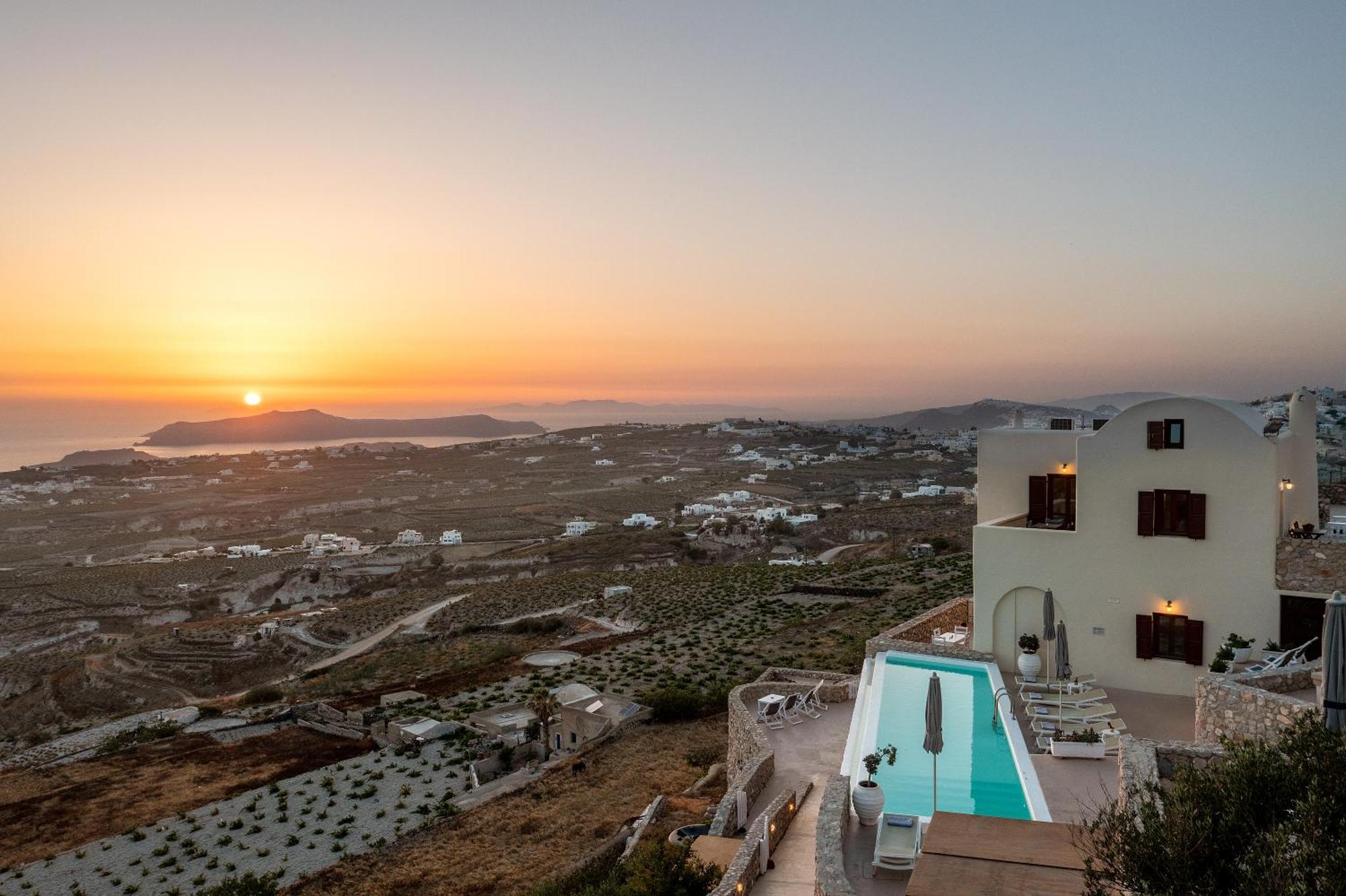 Zatrikion Santorini Villas Pyrgos Kallistis Luaran gambar