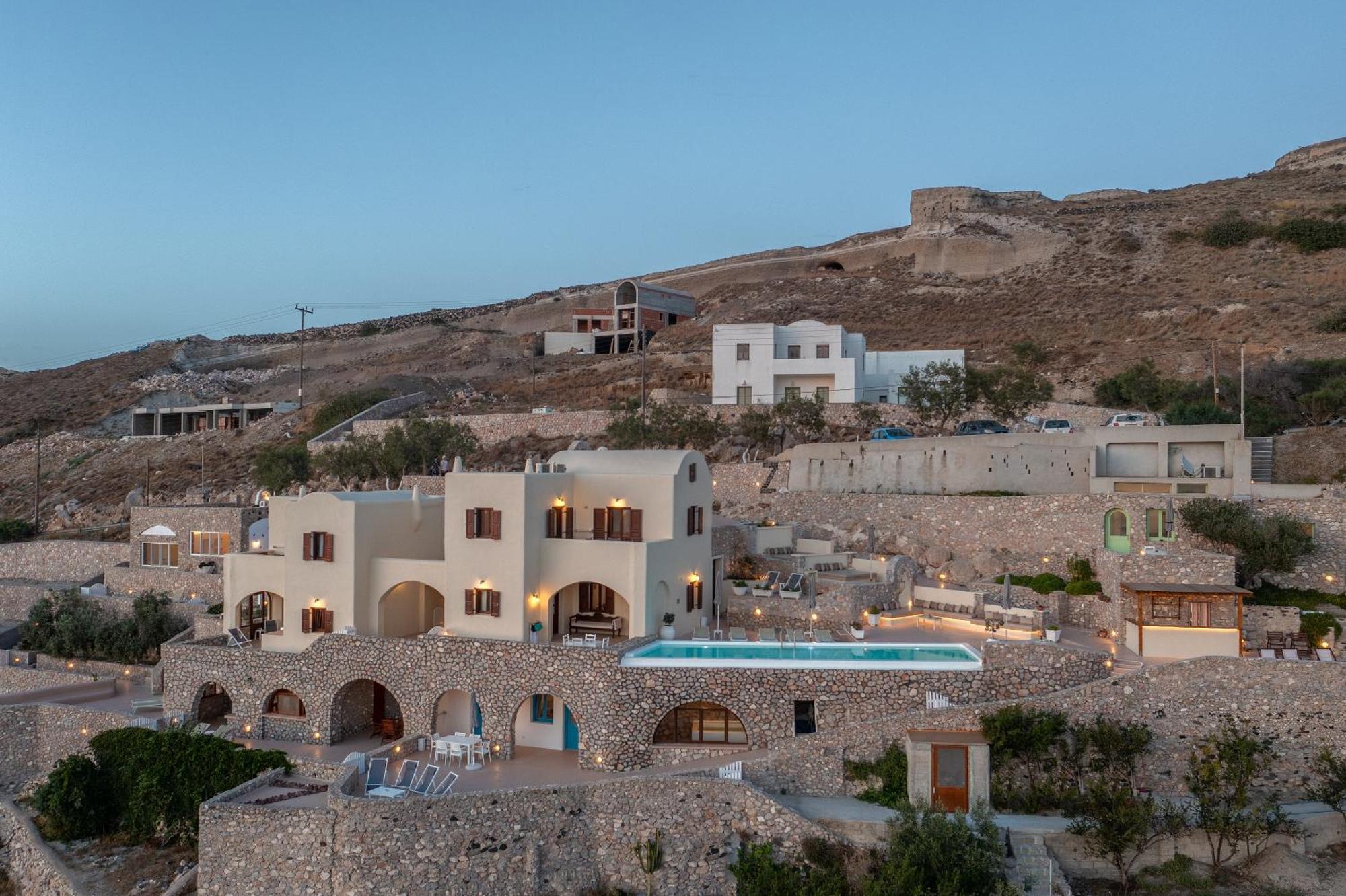 Zatrikion Santorini Villas Pyrgos Kallistis Luaran gambar